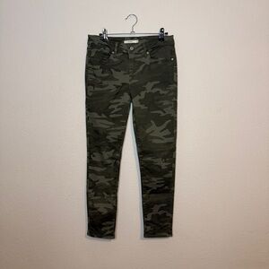 Levi's Green Camo Skinny Jeans